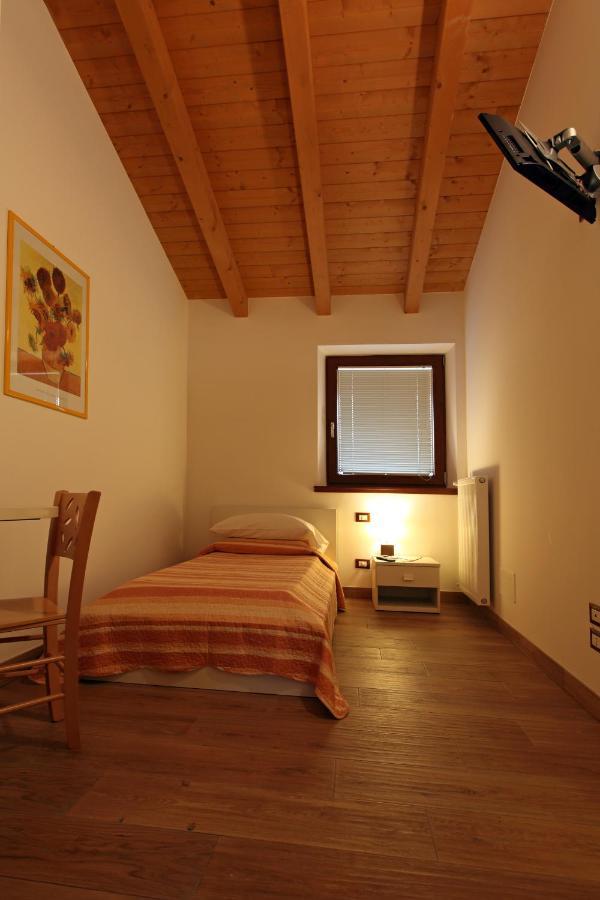 Al Posto Giusto Hotell Nimis Exteriör bild