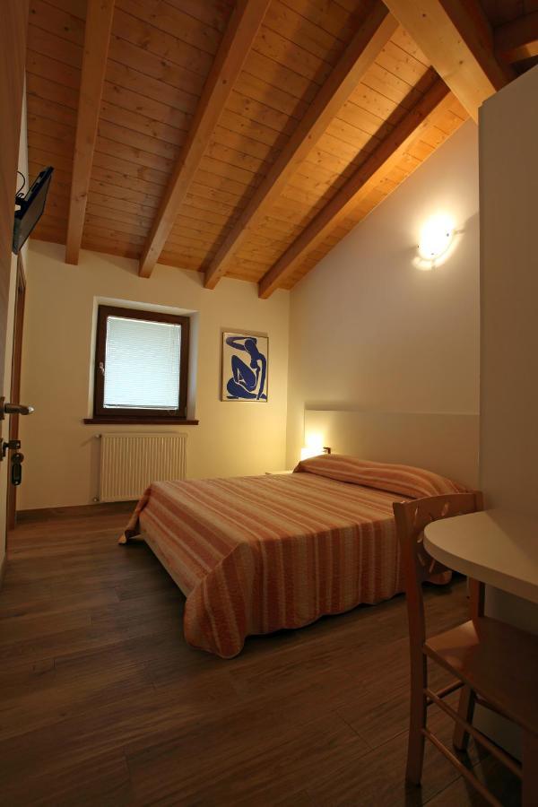 Al Posto Giusto Hotell Nimis Exteriör bild